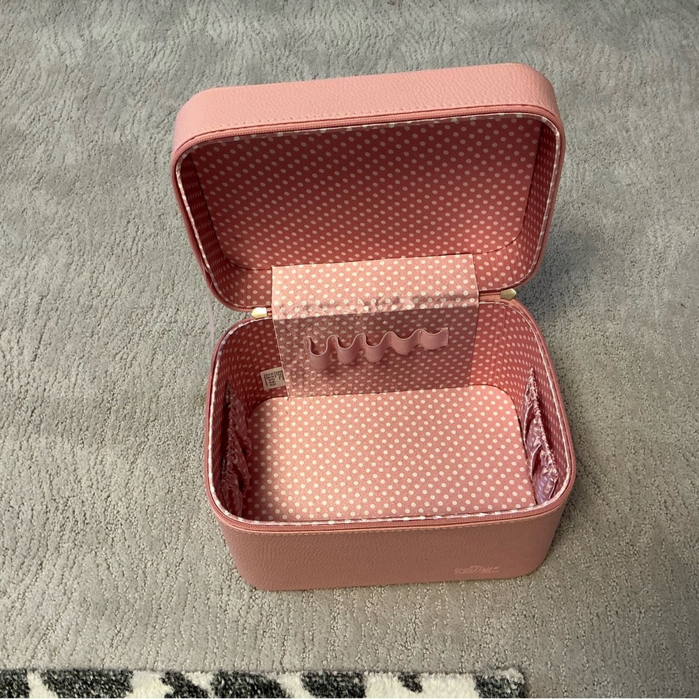 Stylish Pink Portable Cosmetic Case - Travel Makeup Organizer